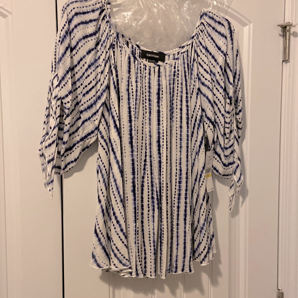 Karen Kane top